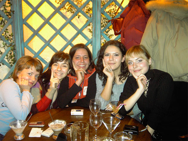 (справа налево) Вера, Настя, Марина, Я и Маша.